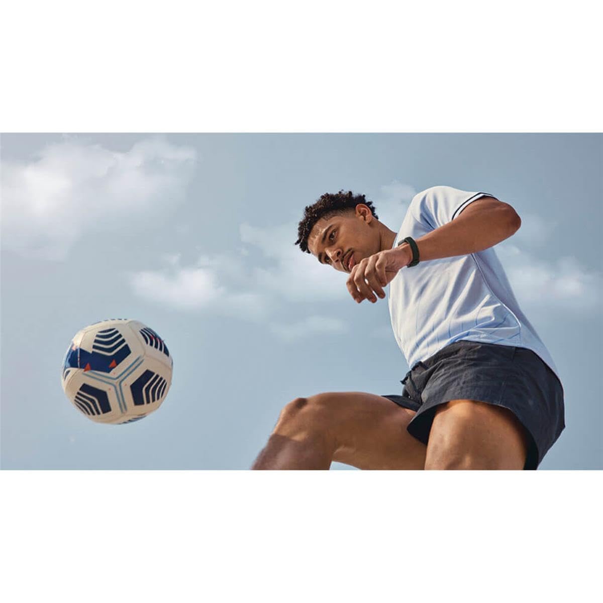 Fitbit Inspire 3 Health &-Fitness-Tracker with Stress Management, Workout Intensity, Sleep Tracking, 24/7 Heart Rate and more