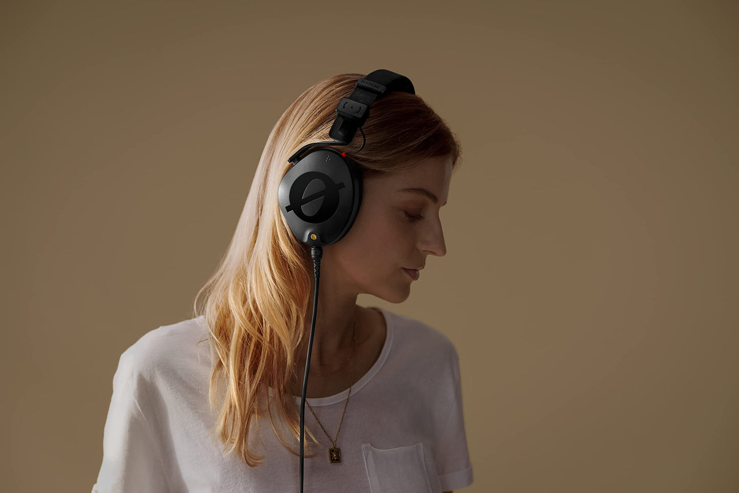 RØDE NTH-100 Professional Over-ear Headphones For Content Creation