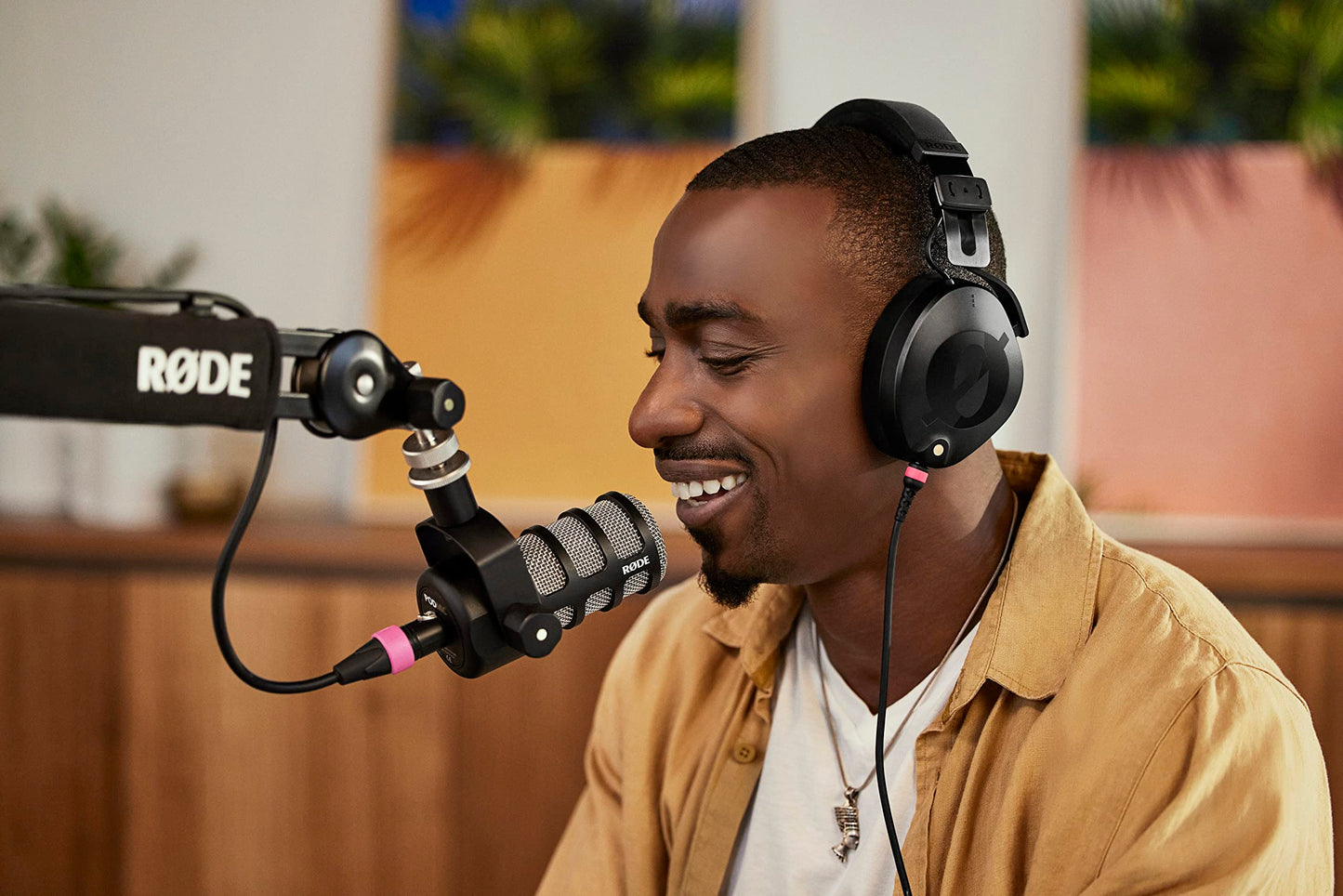 RØDE NTH-100 Professional Over-ear Headphones For Content Creation