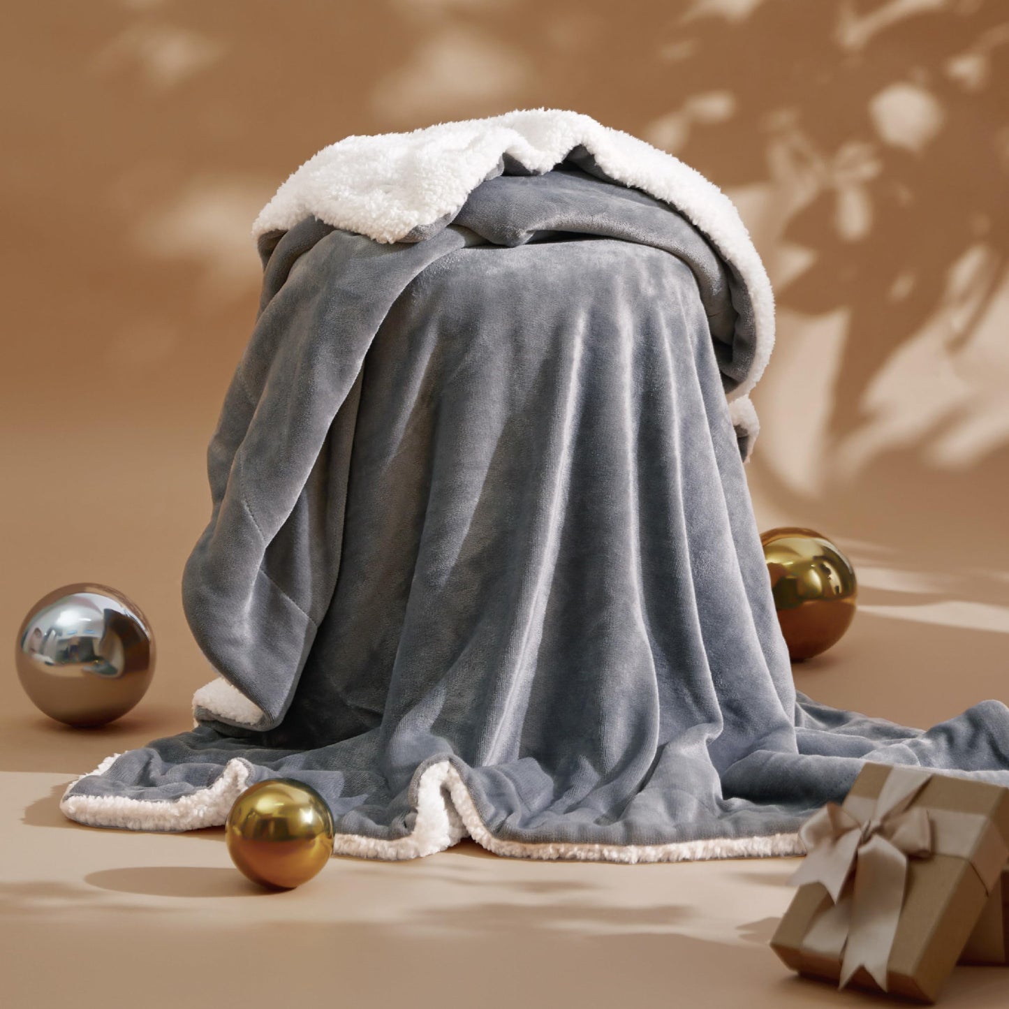 Bedsure Sherpa Fleece Throw Blanket